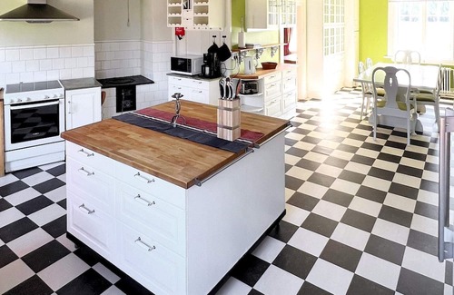 Fredriksberg House | 9 person holiday home in FREDRIKSBERG