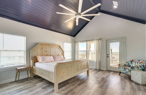 Surfside Beach Cottage | Pet-friendly Surfside Beach Home w/ Ocean Views!