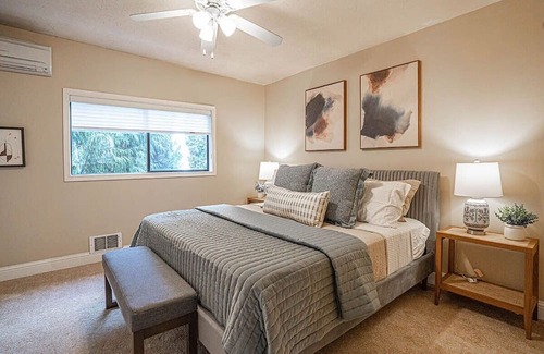Rainier Valley House | Pet-Friendly Corporate Housing Overlooking Lake Washington