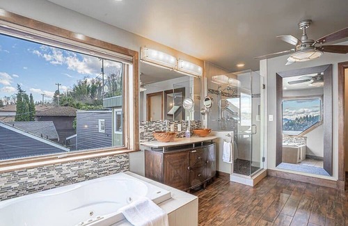 Rainier Valley House | Pet-Friendly Corporate Housing Overlooking Lake Washington