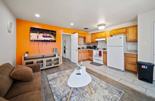 Ferndale Apartment | Cozy 1 Bd Apt minutes walking downtown Ferndale
