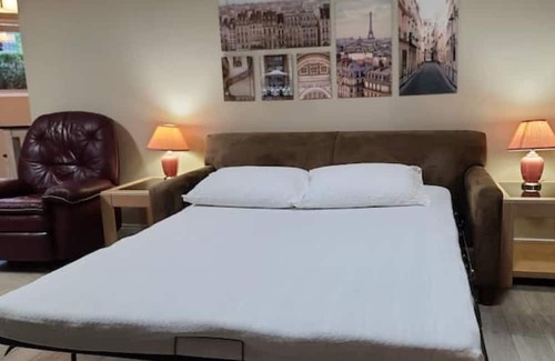 Guildford House | Fraser Heights Cozy Suite