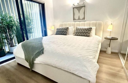 Randwick Apartment | Recover@Luxe Modern Randwick Abode with elevator