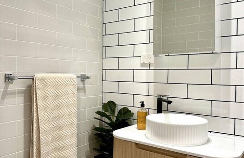 Randwick Apartment | Recover@Luxe Modern Randwick Abode with elevator