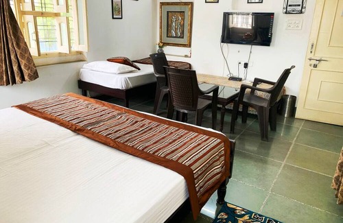Udaipur Apartment | Interconnected Four Bed Room Gadh Ganesh Homestay