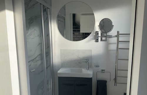Sutton North Apartment | Little Gem Studio near Sutton high Street