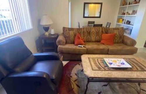 Foothills Condo | Beautiful One Bedroom Condominium at San Simeon