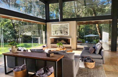 Valle de Bravo Villa | Wonderful modern villa with garden in Valle de Bravo, very private.