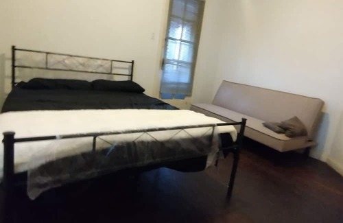 Detroit House | 2 bedroom house in mid Detroit close to downtown, Greek Town and casinos