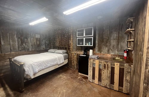 Tellico Plains Apartment | Cozy Studio on Cherohala Skyway / Tellico Plains