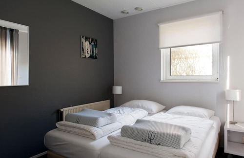 Eernewoude House | Family villa with sauna, spa and private sloop
