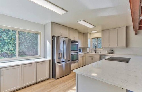Prunedale House | Central Location, cozy 10 Acre Prunedale home - Near Monterey, Carmel, & moren