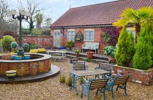Grimsby Cottage | 2 bedroom accommodation in Tetney, near Cleethorpes