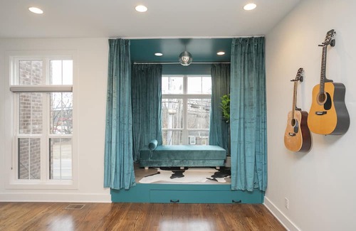 Nashville House | Rooftop Oasis | Stylish Townhome | Karaoke