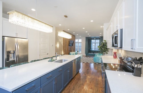 Nashville House | Rooftop Oasis | Stylish Townhome | Karaoke