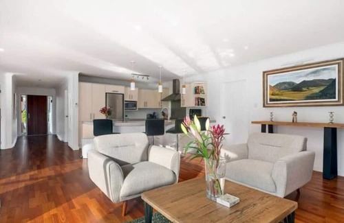 Arthur's Point House | At home on Atley, Arthurs Point