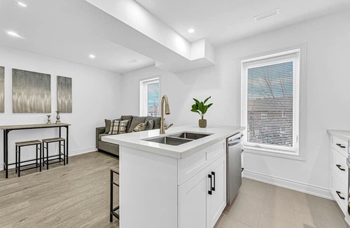 Hamilton House | Elegant 3BR Home Near Hospitals/Tims Field/QEW