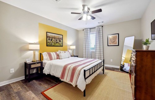 Acworth House | KSU Getaway: Cozy 4bd - BBQ - Games