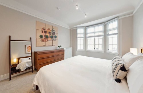 Nob Hill Apartment | Nob Hill 1 BR w/ Office by Anyplace - 11613