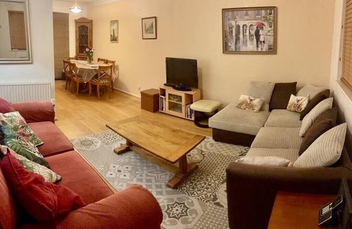 St Albans House | Cosy and Peaceful 3B Home in Sandridge, St Albans