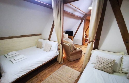 Longtown House | The Granary at Gwatkin Red Cow