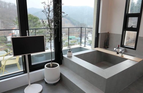 Seo House | FLANEUR