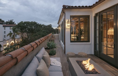 Lower State House | Penthouse with Lounge, Private Balcony, Fire Pits