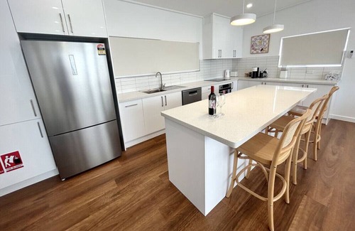 Sellicks Beach House | Nisi - Freshly Renovated Home - 2 Min Walk to the Beach