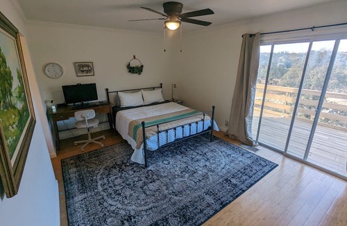 Coulterville House | 42 mi from Yosemite Gate. Sleeps10