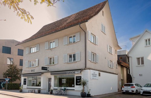 Dornbirn Apartment | "Rom 6 - Creative Living Sanctuary for City Explorers in the Heart of Dornbirn"