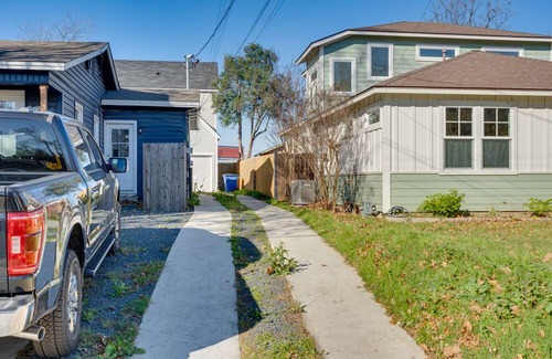 Brentwood Cottage | Pet-friendly Brentwood Home ~ 7 Mi to Downtown!