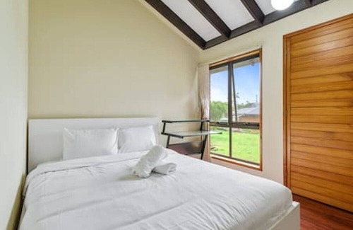 Sunnybank House | Charming 4BR Retreat, Cozy House Away from Home