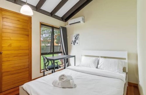 Sunnybank House | Charming 4BR Retreat, Cozy House Away from Home