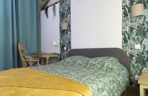 Naujan-et-Postiac House | Vrbo Property