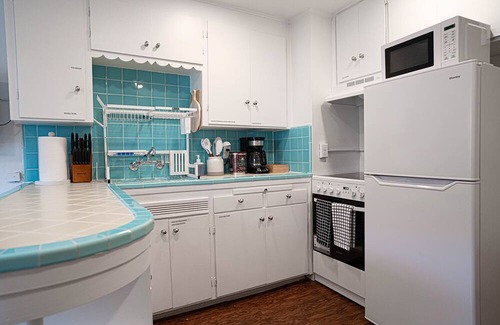 Alki Apartment | Seaside Serenity 1-BR Apt with peek-a-boo sound views