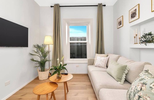 North Adelaide Apartment | Enchanted Blooms A Gorgeous Colonial Cottage