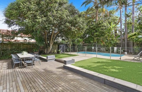 Rose Bay House | Spacious family house in delightful Rose Bay.
