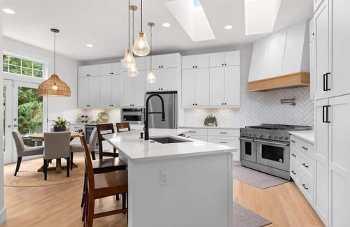 Bothell House | Open & Spacious Traditional Home