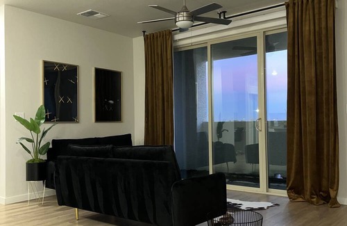 Tuscano Apartment | Cozy Condo