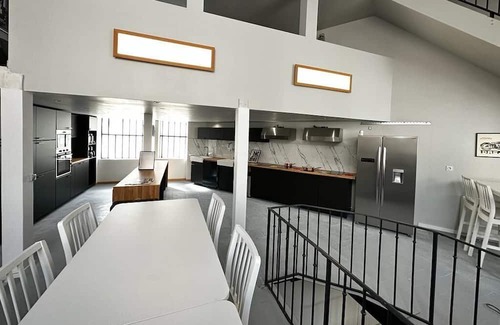 Jacquard - Prefecture Hotel | Silk & Suites City Center
