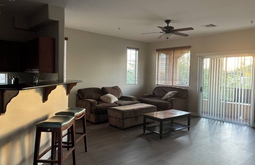 Midtown House | Private master bed & bathroom - gated community