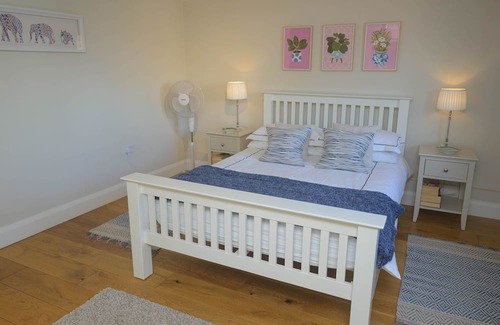 New Forest District Apartment | Central and cosy apartment in the center of Brockenhurst