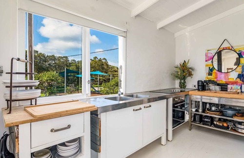 Northern Rivers Apartment | Golden Beachy- 20 steps to the sand!