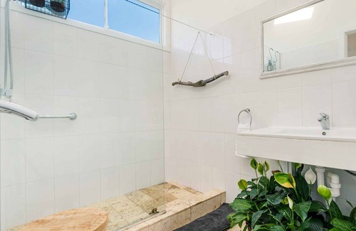 Northern Rivers Apartment | Golden Beachy- 20 steps to the sand!