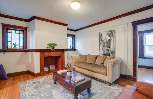 Egleston Square Apartment | Charming Boston Apartment 3 Mi to Fenway Park!