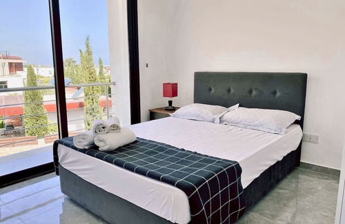 Edremit Apartment | Flat with Sea View Close to Beach in Edremit
