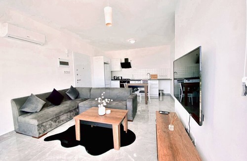 Edremit Apartment | Flat with Sea View Close to Beach in Edremit