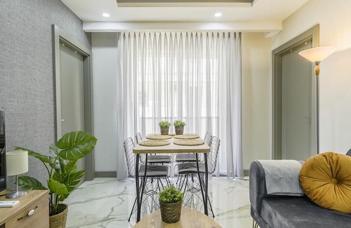 Muratpasa House | Gorgeous Hideaway with Balcony 10 min to Beach