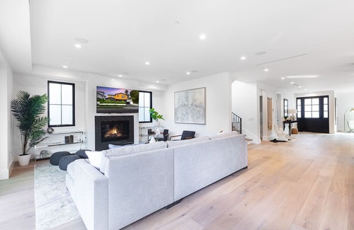 Carthay Circle House | Lindenhurst 1 - Epitome of Contemporary Modern Luxury