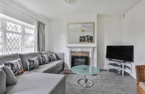 Rotherham House | 3BR Contractor House Great Location Psalters Lane